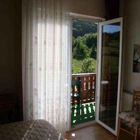 Adriana Guesthouse Jezerce Exterior photo