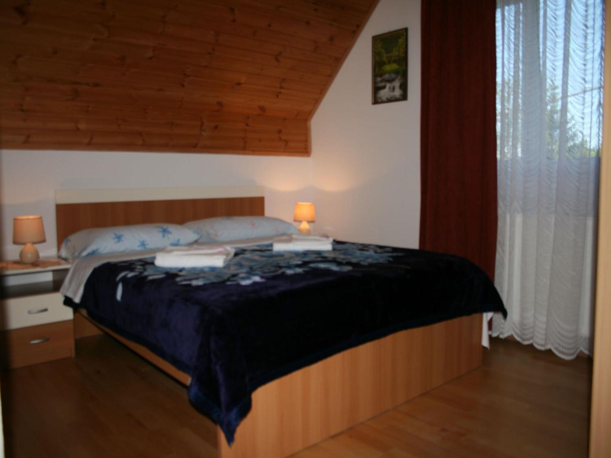 Adriana Guesthouse Jezerce Room photo