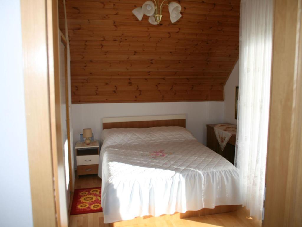 Adriana Guesthouse Jezerce Room photo